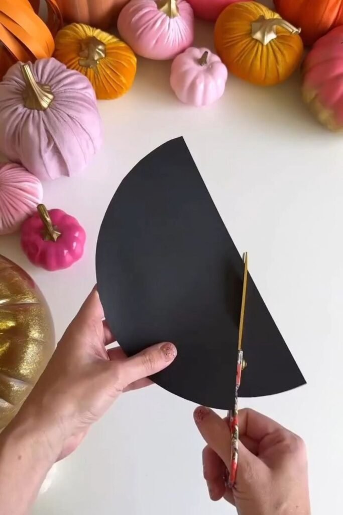 Glowing Paper DIY Witch Hat for Beginners Cut Out the Circle
