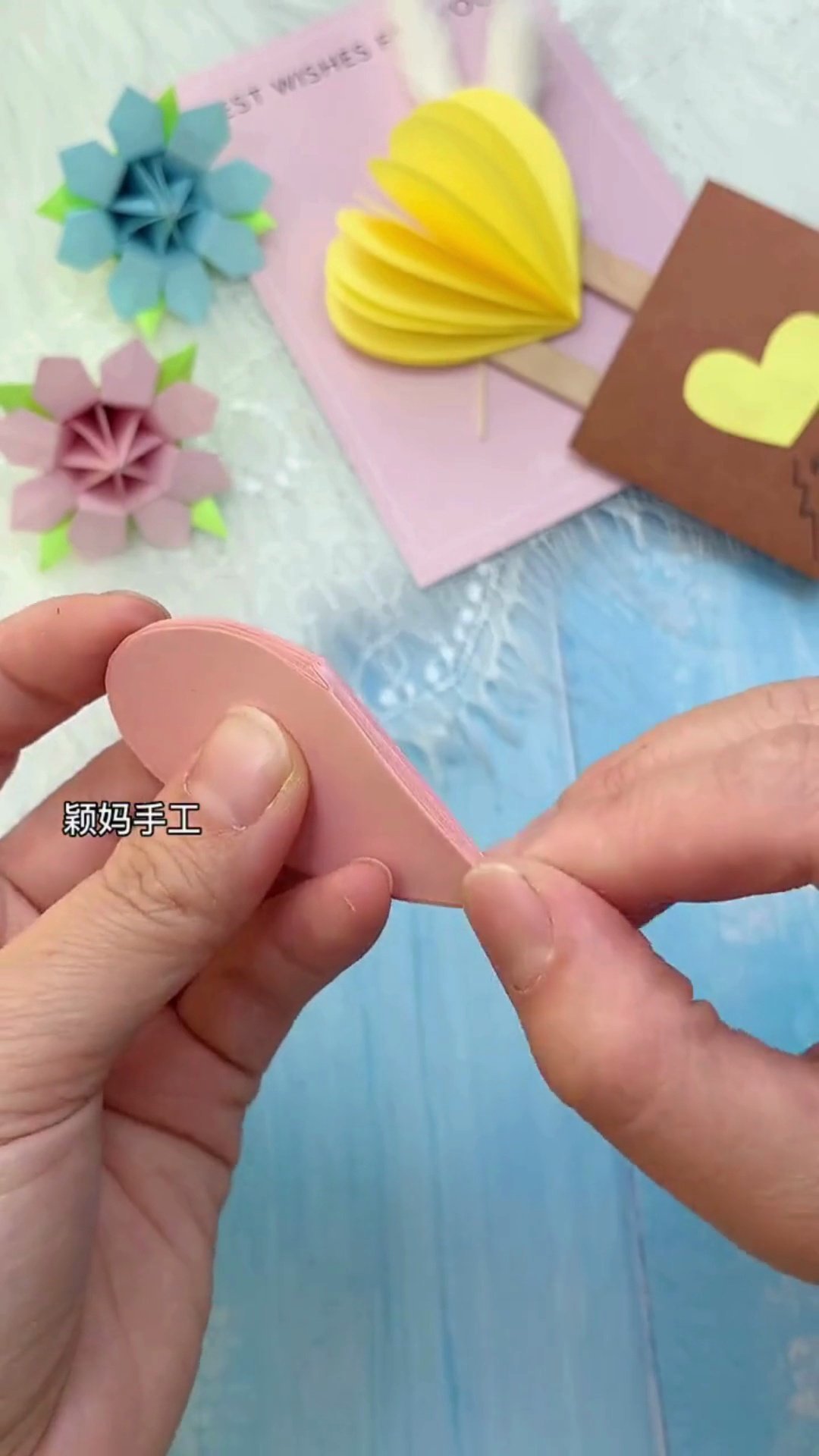 Easy DIY 3D Paper Heart Hot Air Balloon (5-Minute Kids Craft & Gift Card) DIY 3D Paper Heart Hot Air Balloon - Step 3