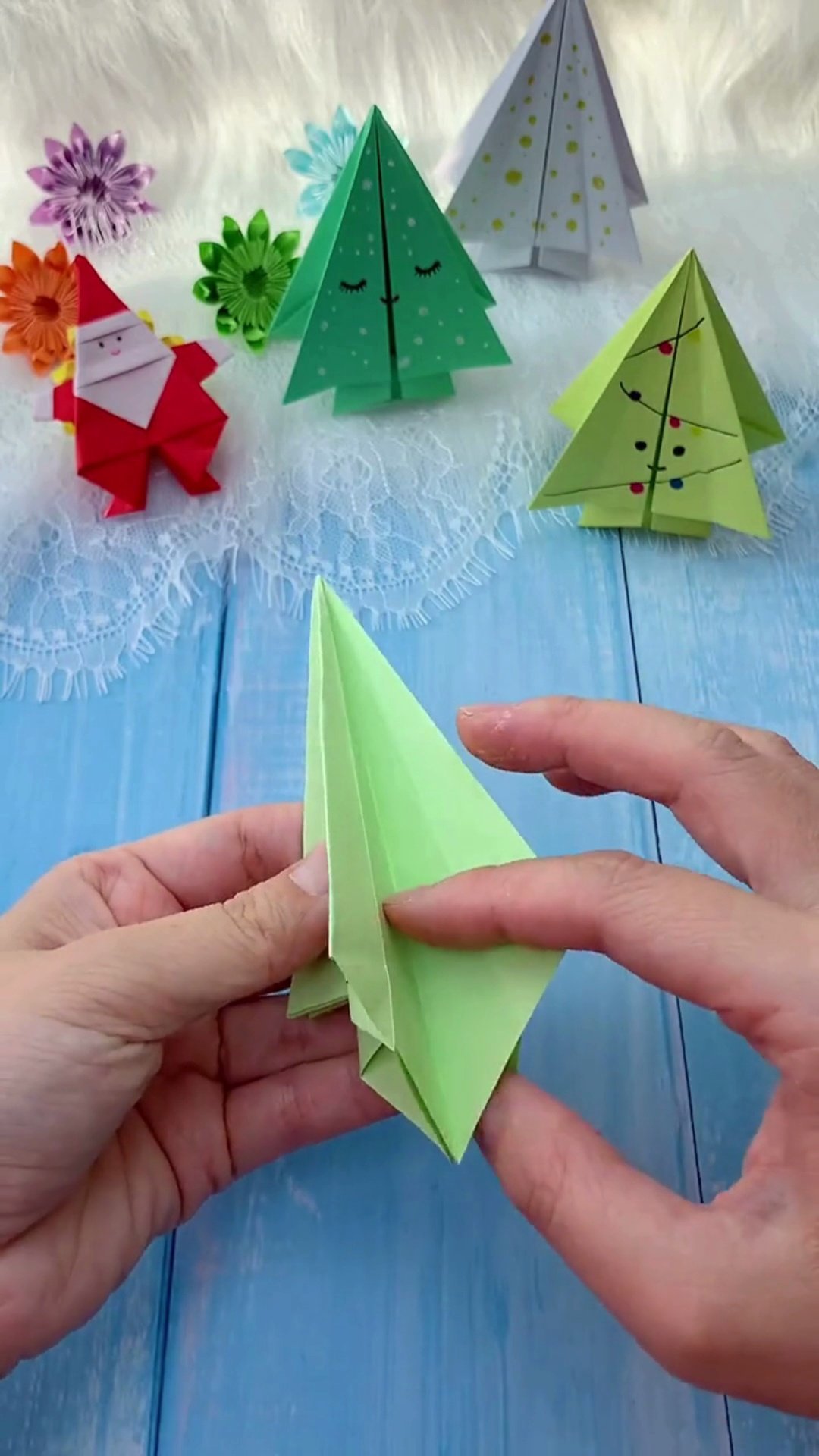 Easy DIY 3D Origami Christmas Tree (Cute Folded Holiday Decor) DIY 3D Origami Christmas Tree - Step 4